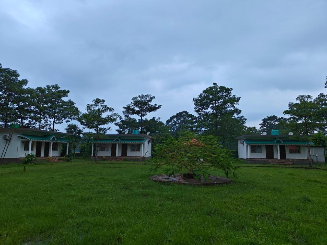 Jaldapara Eco Resorts By Stayapart Madari Hat Екстериор снимка